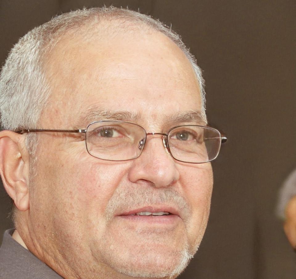 Alistair Pembroke, Financial Systems Consultant